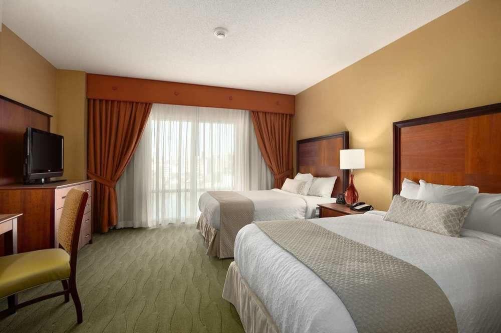 Embassy Suites East Peoria Hotel And Riverfront Conference Center Extérieur photo