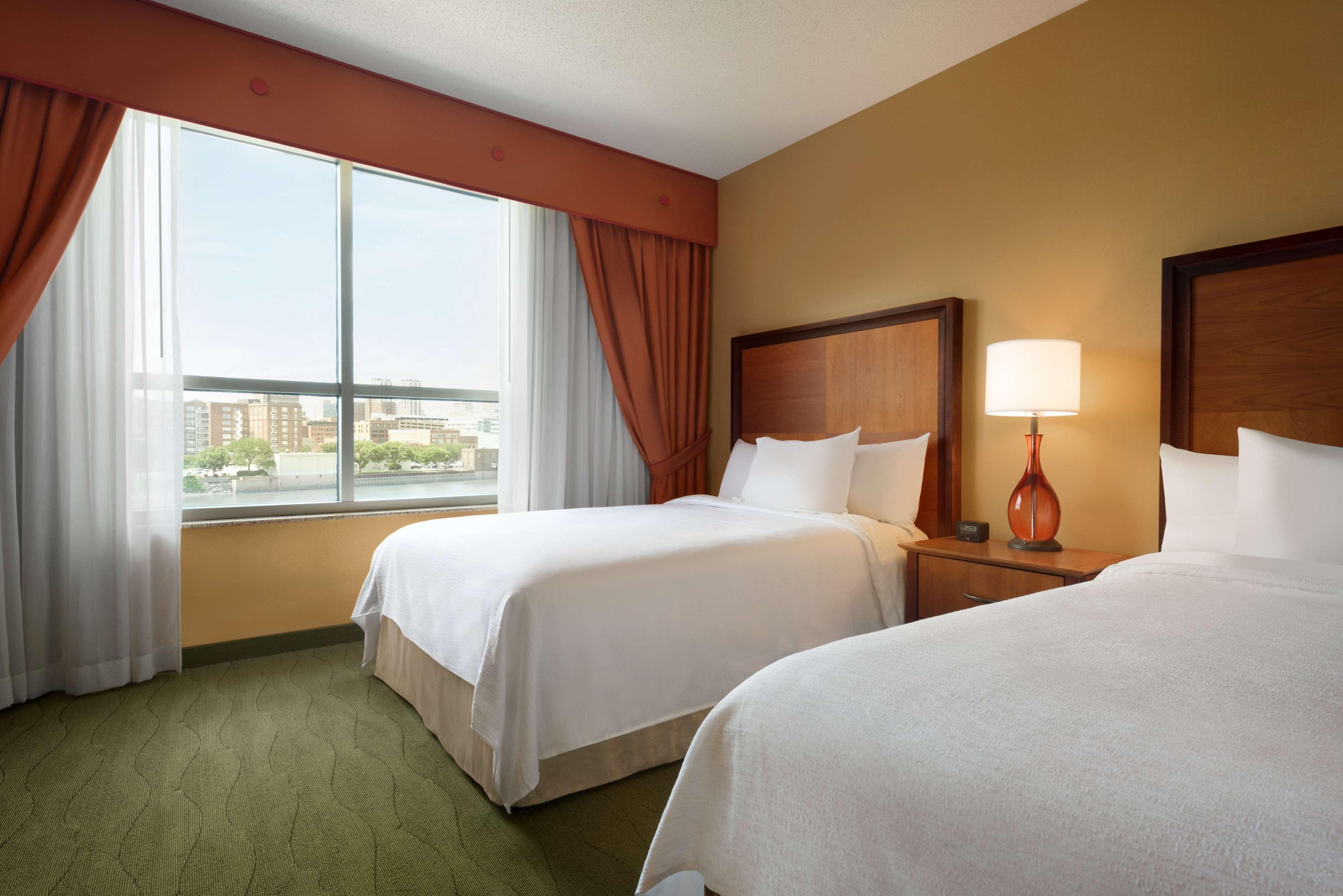 Embassy Suites East Peoria Hotel And Riverfront Conference Center Extérieur photo