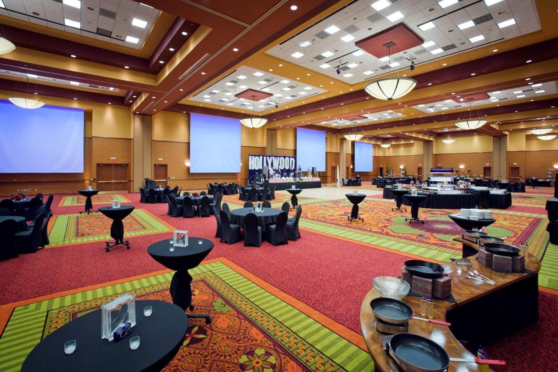 Embassy Suites East Peoria Hotel And Riverfront Conference Center Extérieur photo