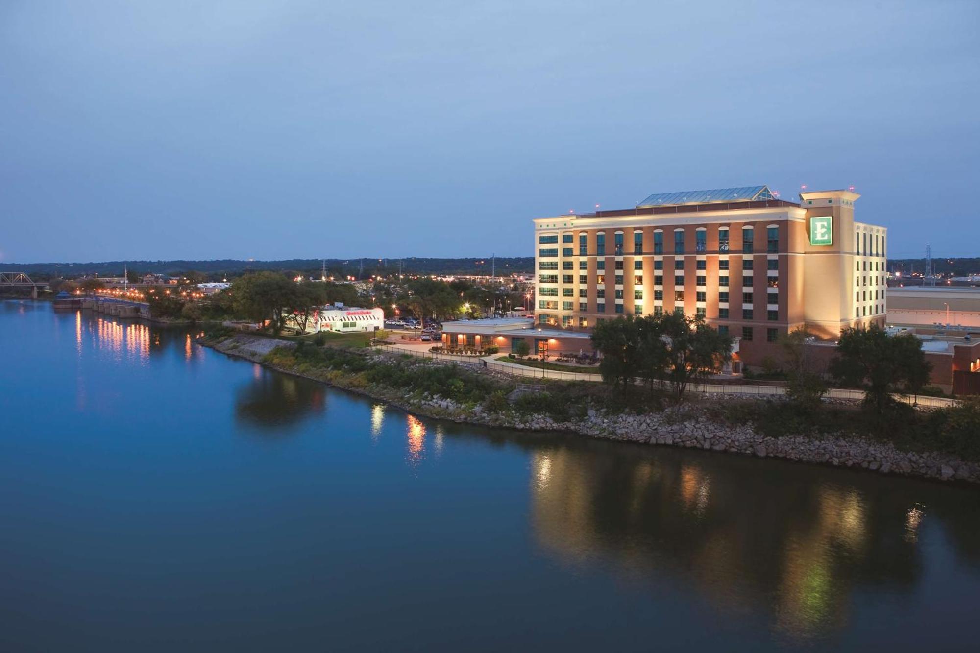 Embassy Suites East Peoria Hotel And Riverfront Conference Center Extérieur photo