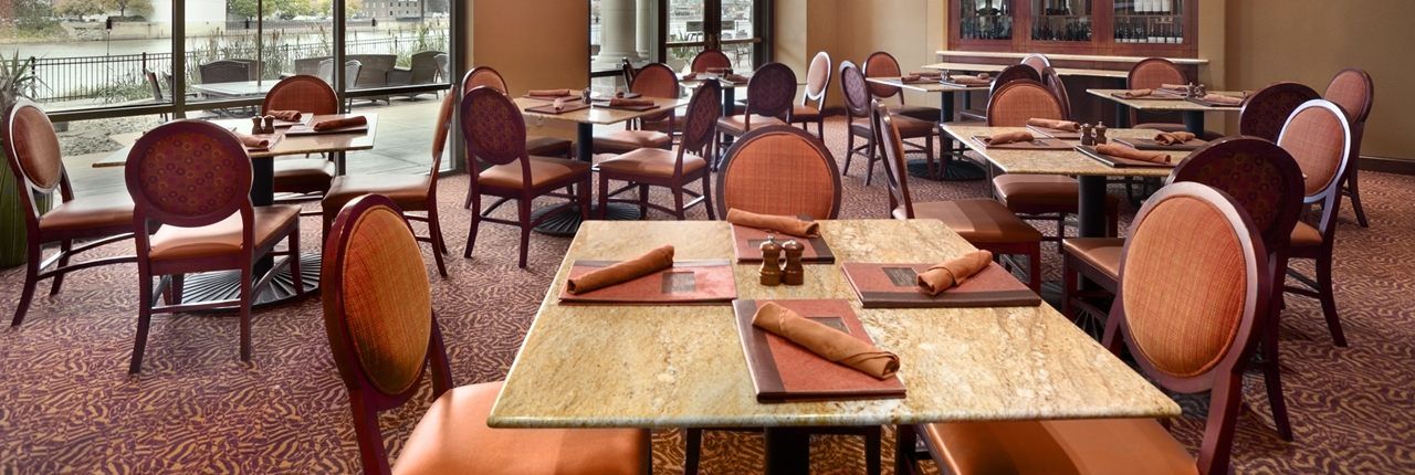 Embassy Suites East Peoria Hotel And Riverfront Conference Center Extérieur photo